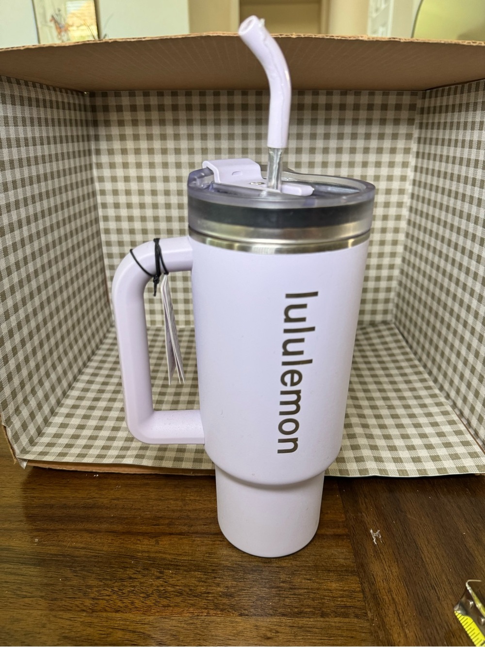Lululemon 40oz Insulated Tumbler in lavender